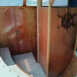 Botel The Boat