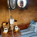 ספינת מלון The Boat