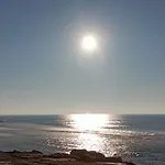ספינת מלון The Boat *