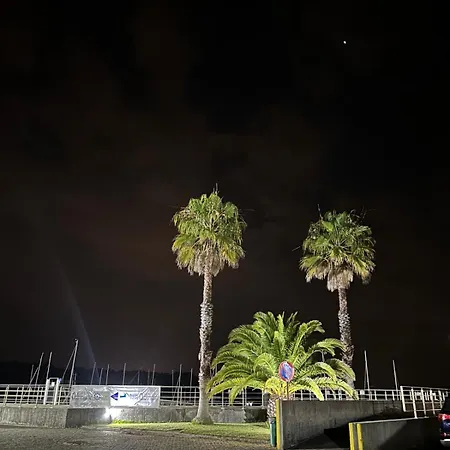 Úszó hotel The Boat *