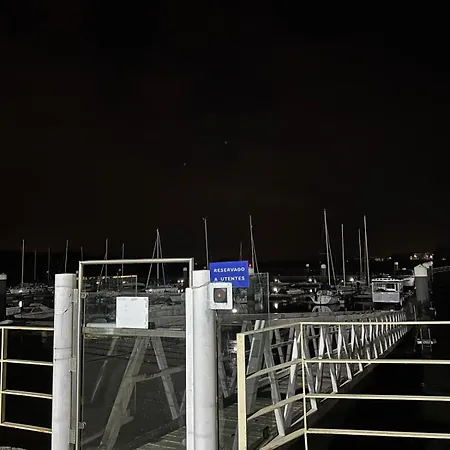 Úszó hotel The Boat