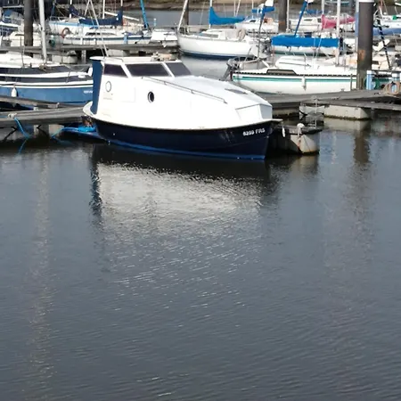 Hotel en barco The Boat