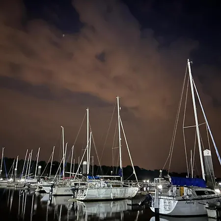 The Boat Ovar