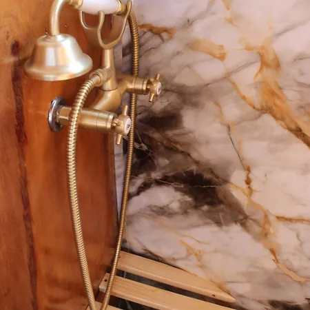 Hotel na wodzie The Boat *