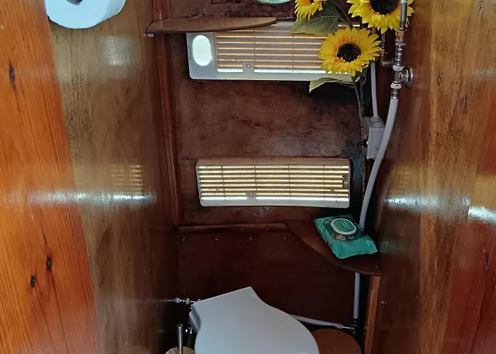 The Boat 船上ホテル