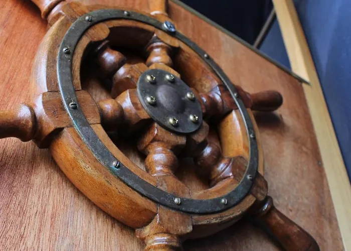 The Boat オヴァール